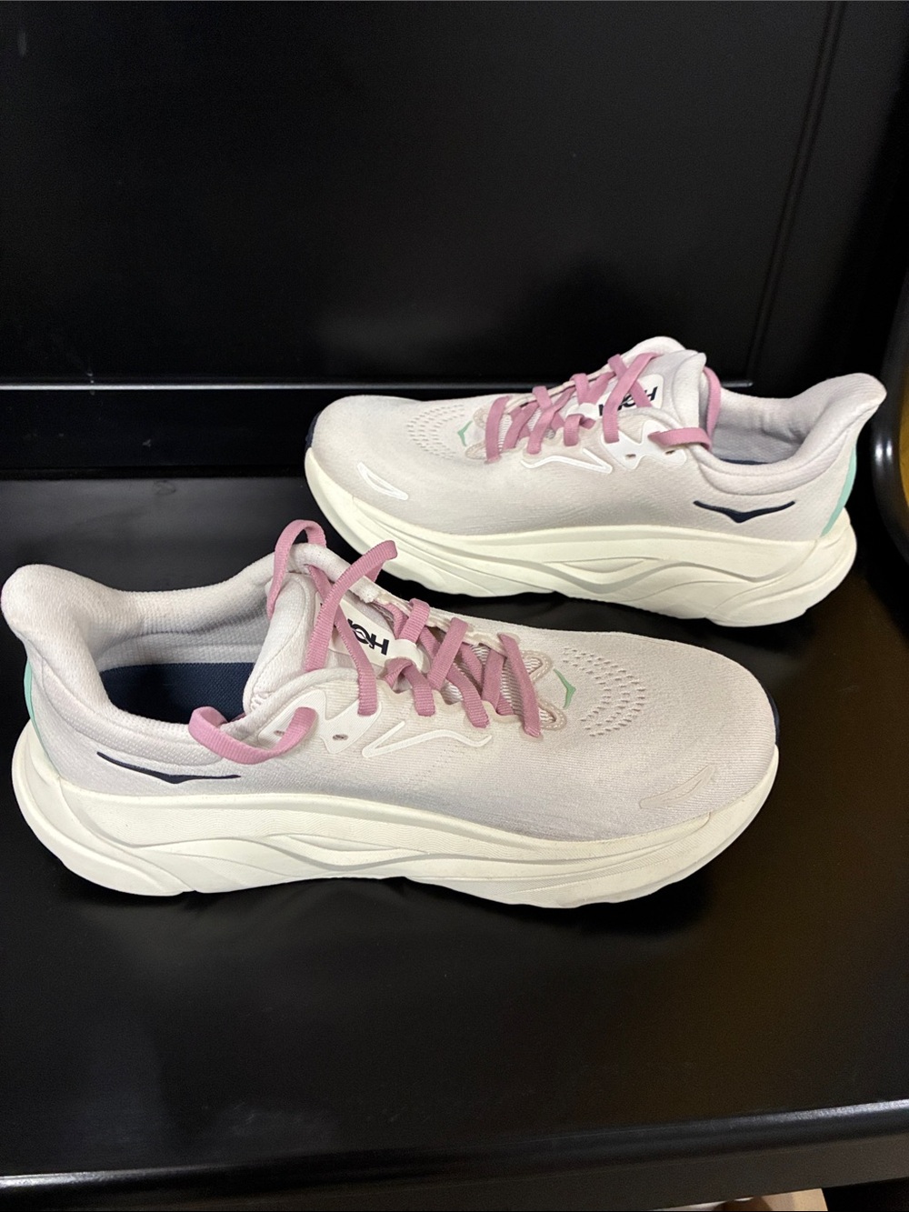 HOKA ONE ONE Arahi 8 Women's Stability Running Shoes Rose Cream Alabaster Sz 8.5 - Picture 3 of 6
